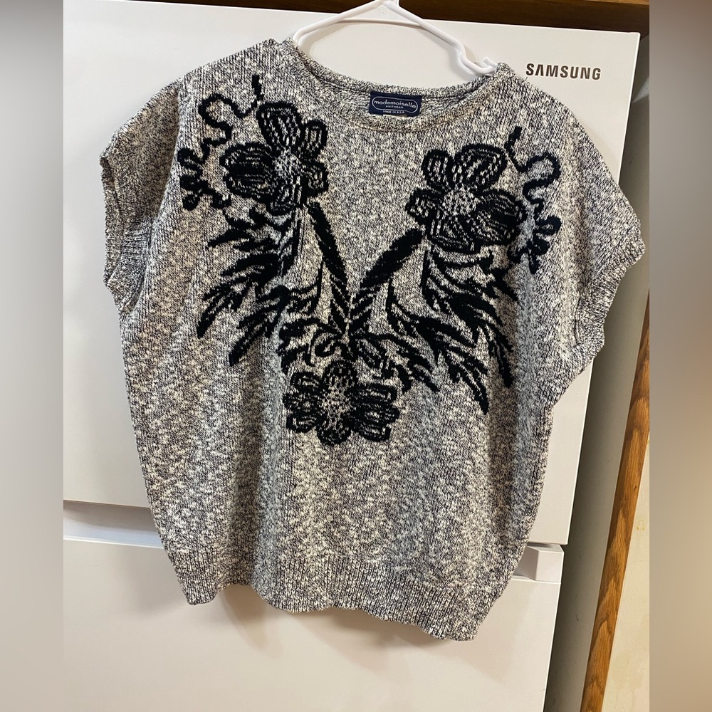 Gray Floral  vintage mademoiselle eknitwear Sweatshirt